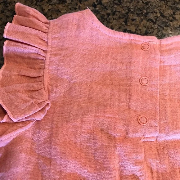 Calvin Klein 2 piece set.  Heart leggings sand top. Baby clothes NWT size 18M - Picture 9 of 9